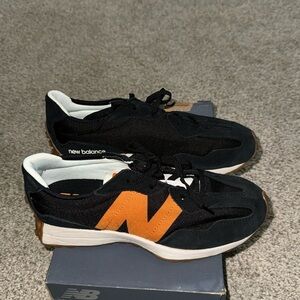 New Balance 327